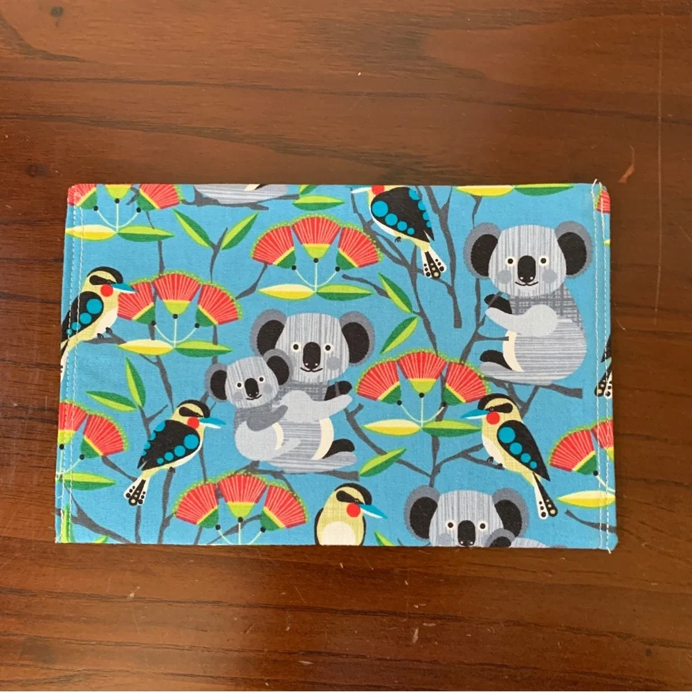 Free item: Koala Fabric folder